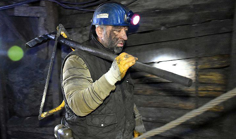 Fahrettin Koca'ya 'madenci' tepkisi! 'Bin kere söyledik resmi olarak talep ettik...'