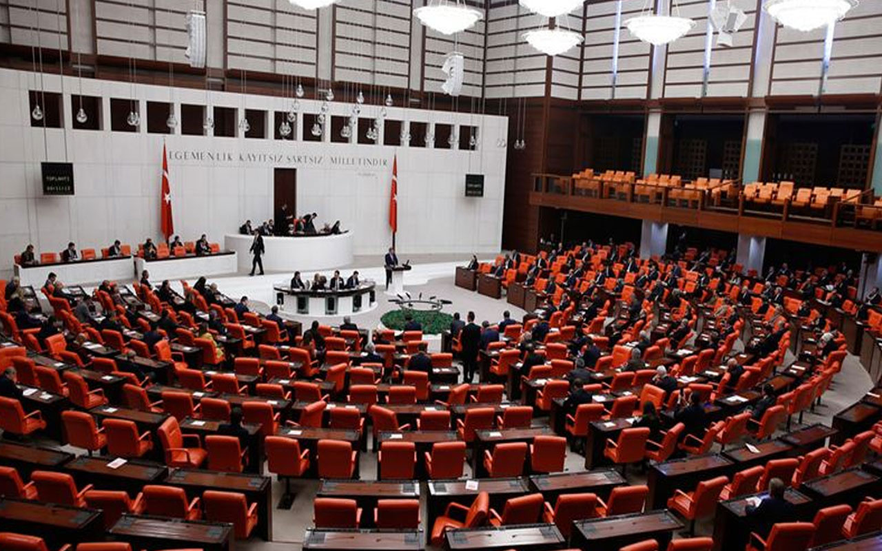 Mısır'la ilişkinin kesilmesine tepki gösteren muhalefete yıllarca 'darbe destekçisi' demişlerdi! AKP'den Meclis'e teklif! Mısır’la ‘dostluk grubu’ oluşturulması...