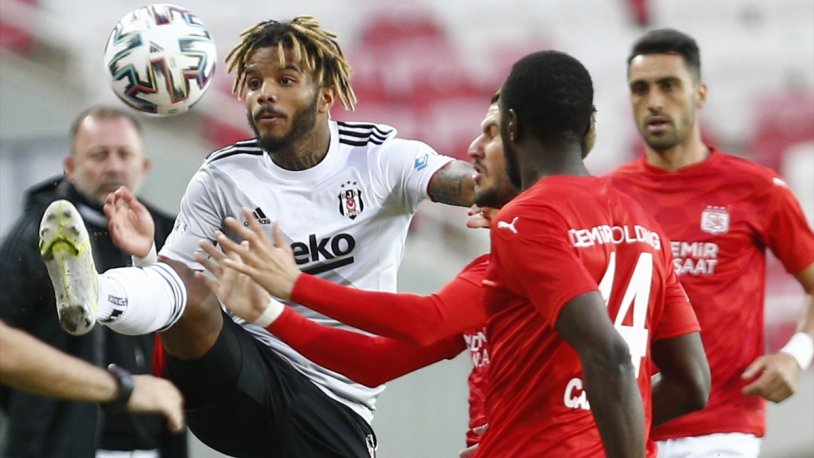 Beşiktaş'a Sivasspor şoku! Liderlik takibinde sarsıntı yaşandı