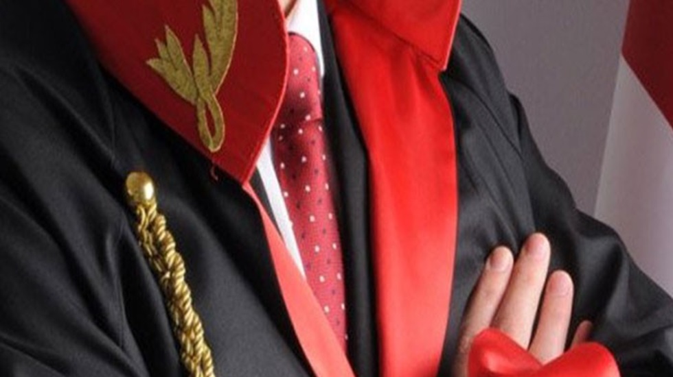 Sahte avukat duruşmada yakalandı