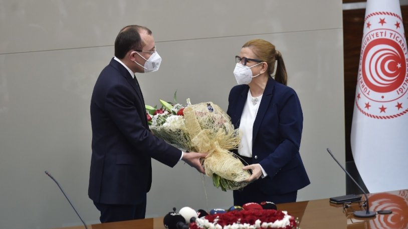 Ticaret Bakanlığı'nda devir teslim! 'Dürüst tüccarımızın bakanlığı'