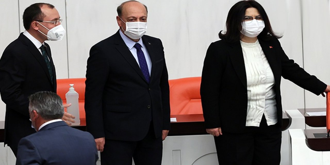 Yeni kabine değişikliği ile kulisler hareketlendi! Hangi Bakanlıklar bölünecek?
