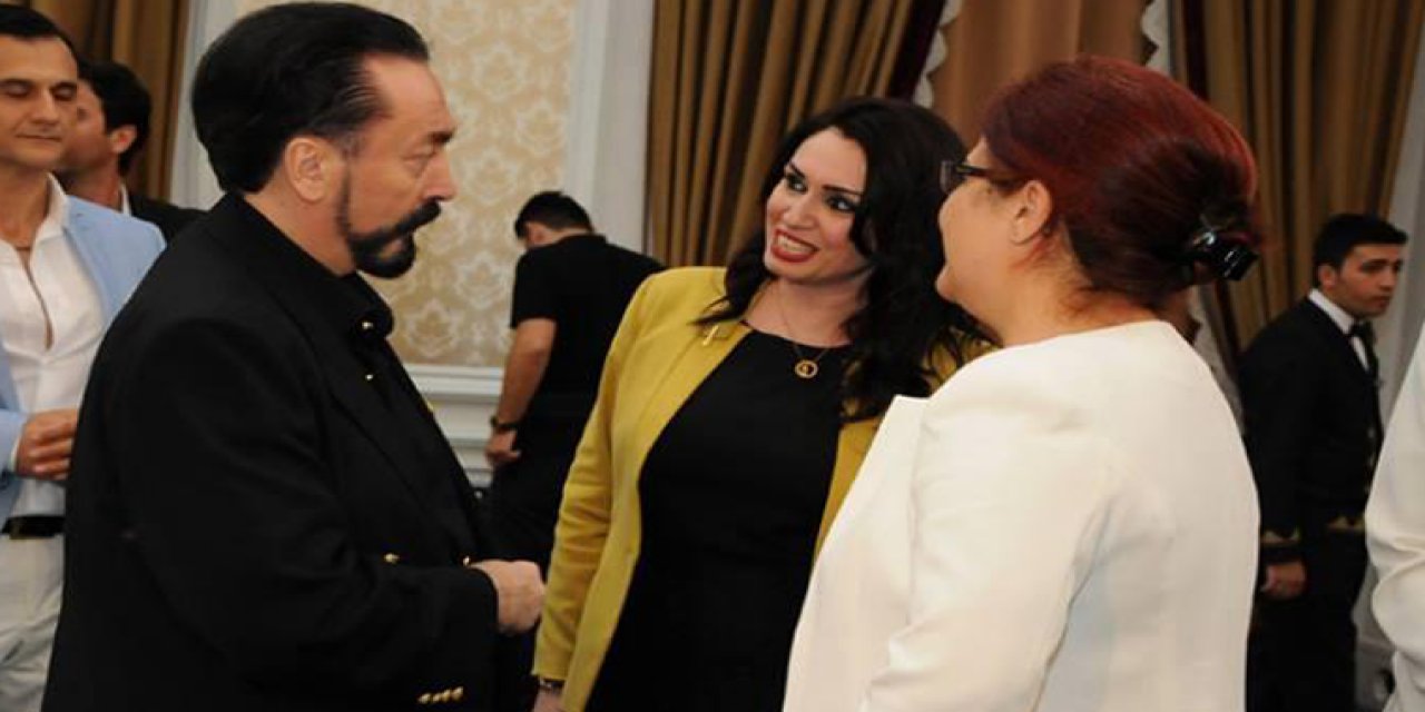 FETÖ'yü övdüğü, Bahçeli'ye "çapsız" dediği ortaya çıkmıştı... Derya Yanık Adnan Oktar'ın Çırağan Sarayı'ndaki davetine de katılmış!