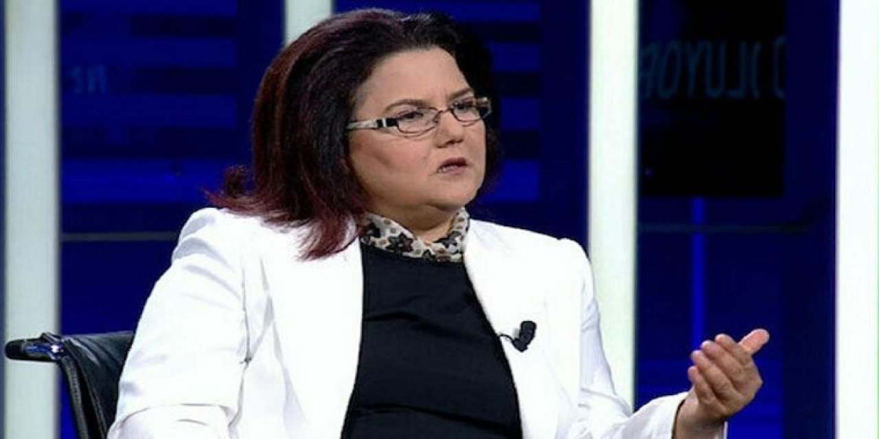 Eski paylaşımları tek tek ortaya çıkmıştı... Aile ve Sosyal Hizmetler Bakanı Derya Yanık'tan dikkat çeken hamle! Bakın önce ne yaptı sonra nasıl vazgeçti?