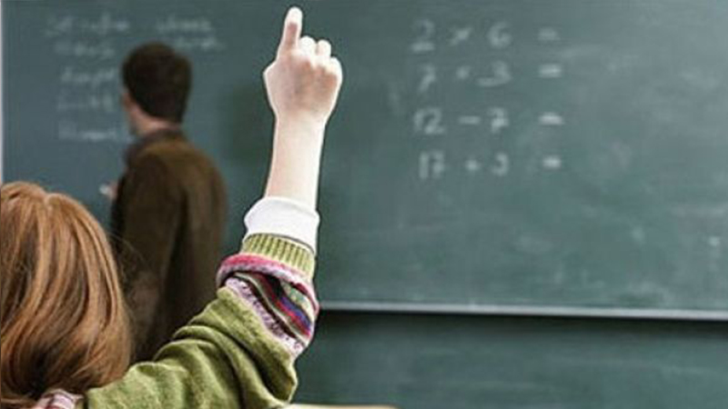 Milli Eğitim Bakanlığı'nın atadığı ücretli öğretmenlerden 8 bini lisans mezunu değil!