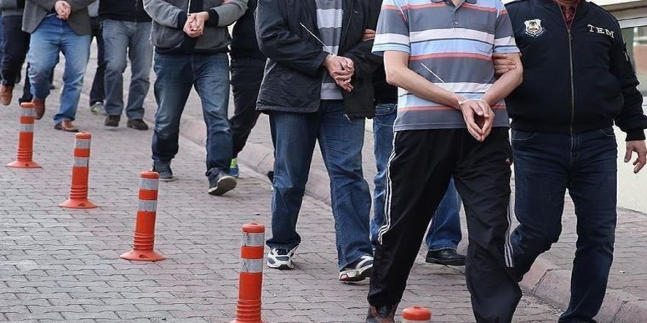 62 ilde dev FETÖ operasyonu! 459'u muvazzaf 532 kişi hakkında gözaltı kararı!