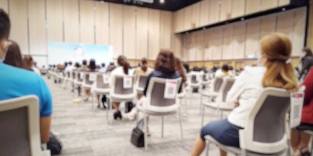 Koronavirüsün bulaşma riskinde "Sosyal mesafe" ne kadar koruyucu? Dikkat çeken araştırmada şaşırtan sonuç!