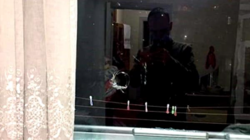 Maganda mermisi, yatak odası duvarına isabet etti