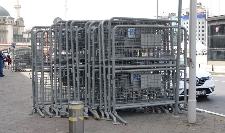 Taksim’de 1 Mayıs tedbiri alınmaya başlandı! Polis barikatları getirildi