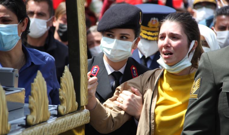 Memleketi İzmir'de şehide acı veda