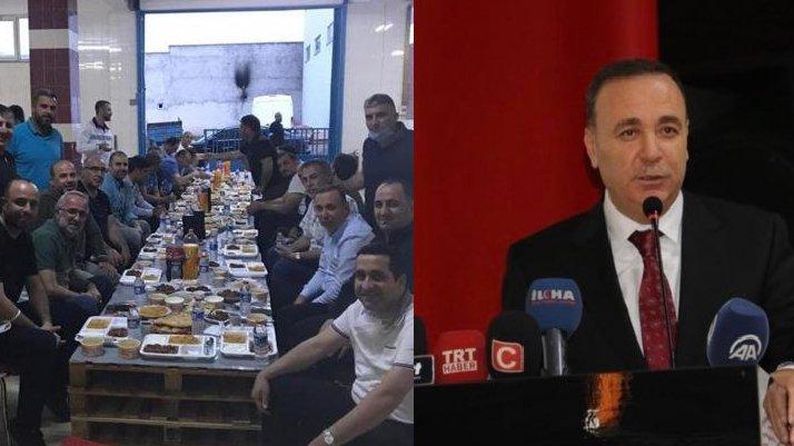 Toplu iftarlar yasaklandı ama... AKP’li vekil toplu iftarda poz verdi