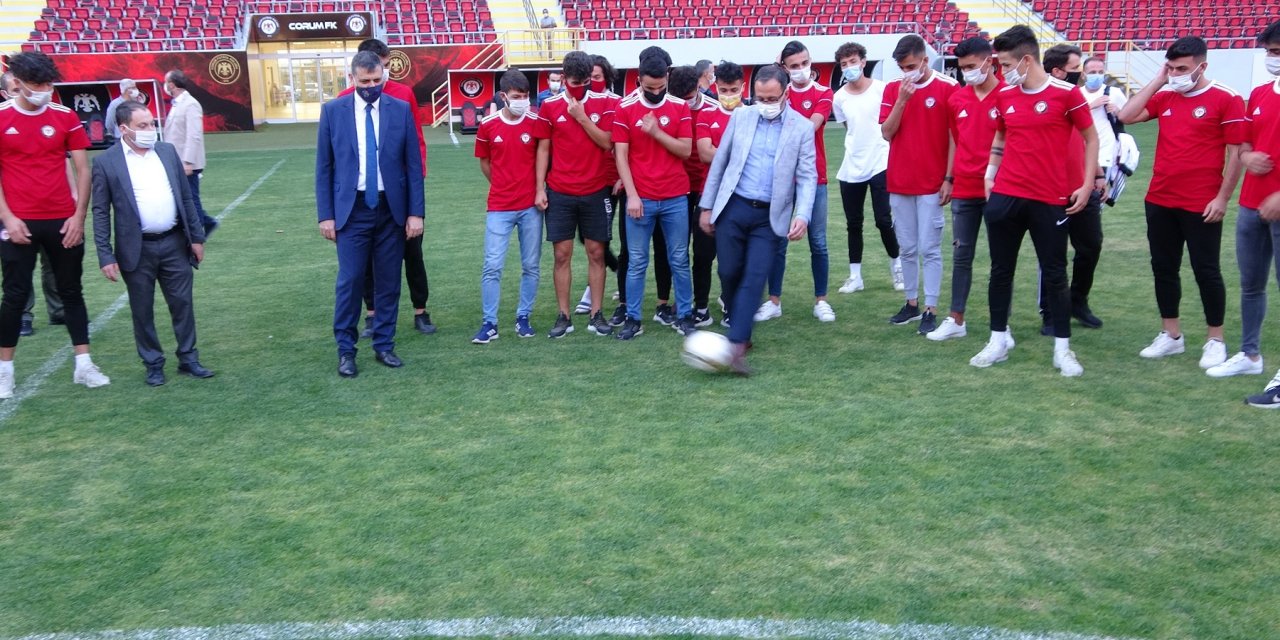 Bakan Kasapoğlu: Her alanda zirveye oynayan bir Türkiye var 