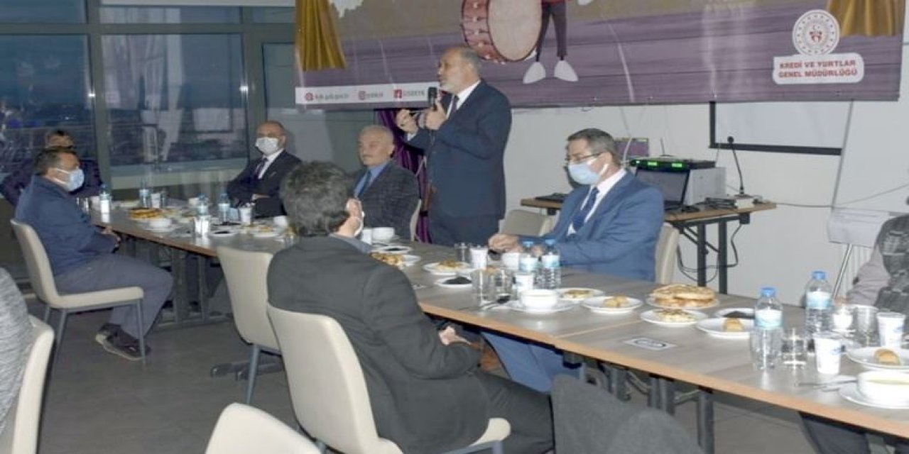 Türk Diyanet Vakfı yasak dinlemedi! 200 öğrenci ile toplu iftar!
