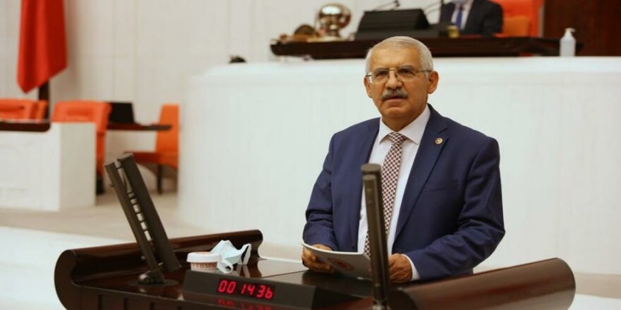 "Bu utanç tablosu ülkeyi yönetenlerin" İYİ Partili vekil kamuda çift maaş alanların isimlerini açıkladı ve...