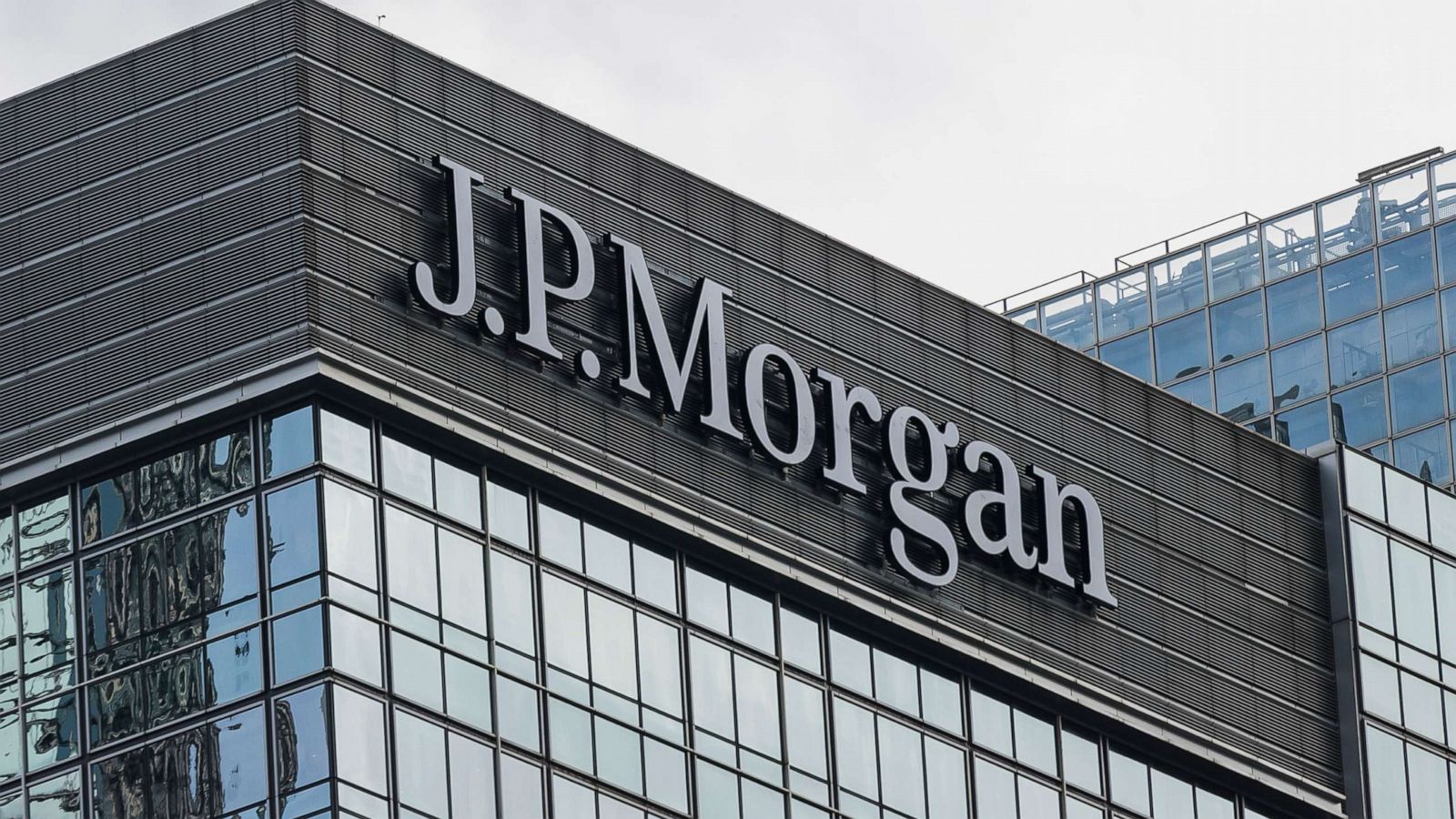 Bankacılık devi JP Morgan yönetimine iki Türk