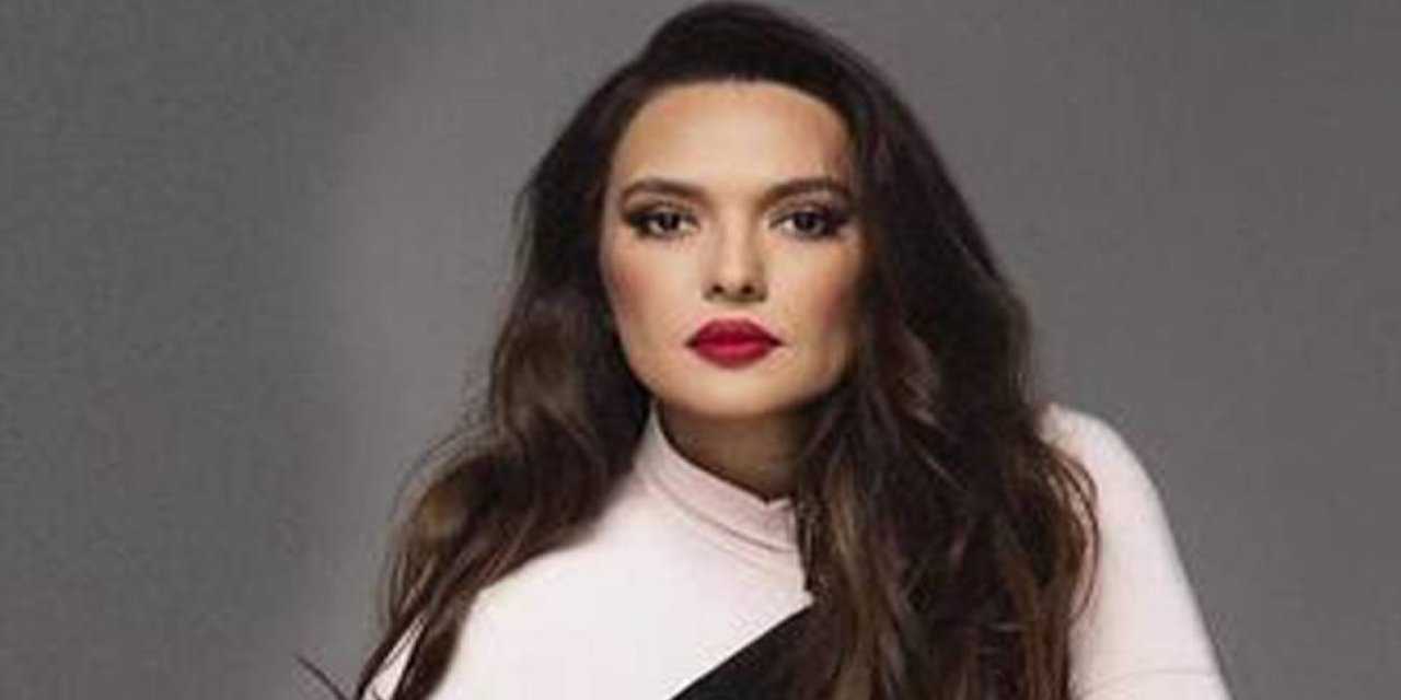 "Kimse param yok demesin" sözleri tepki çekmişti... Demet Akalın, özür diledi