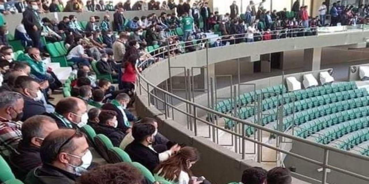 Bu nasıl kapanma? Sokağa çıkma yasağında tribünler doldu; korona stada giremedi!