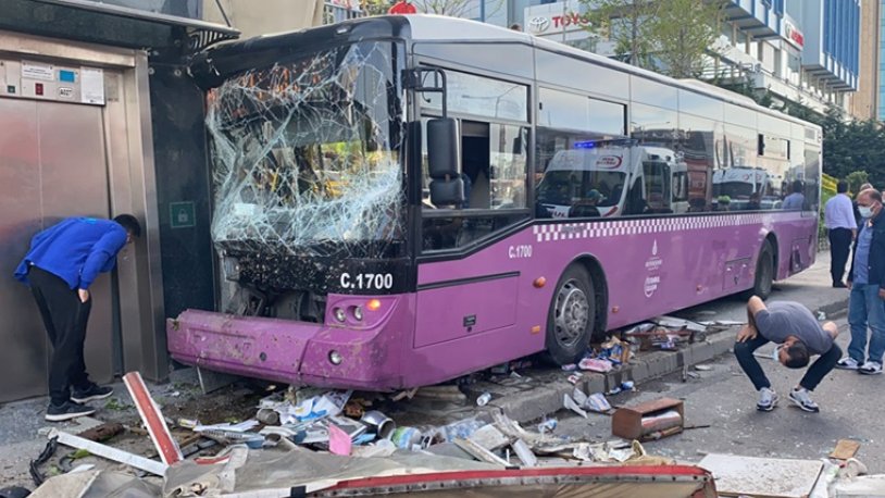 İETT otobüsü kaza yaptı!