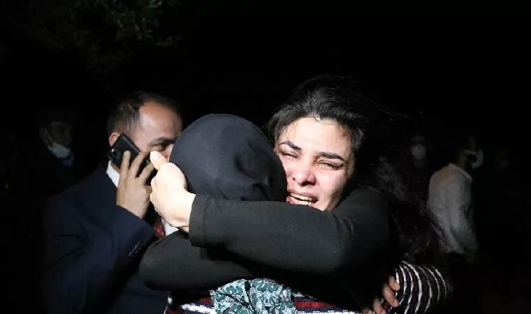 Melek İpek'in ailesi yaşadıklarını anlattı! 'Anadan doğma soymuş, eli kelepçeli dövmüş...'
