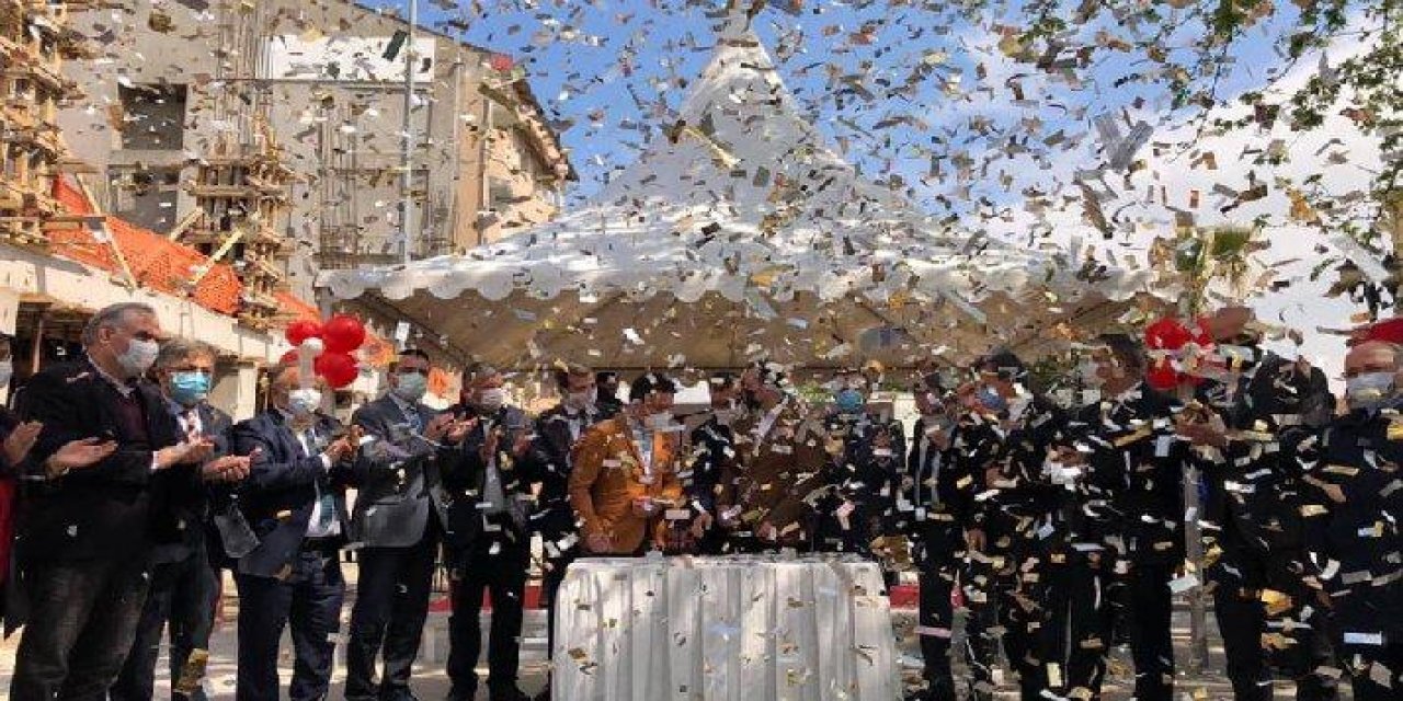 Vekiller, kaymakam, belediye başkanları, muhtarlar ve vatandaşlar! AKP’li belediye tam kapanma öncesi "lebalep" temel atma töreni yapmış!