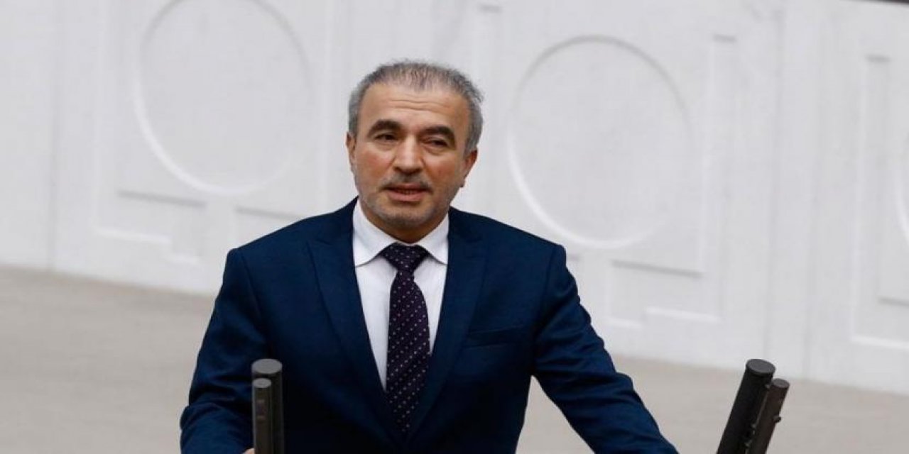 Bahçeli'nin 100 maddelik yeni anayasa önerisine AKP’den ilk yanıt!