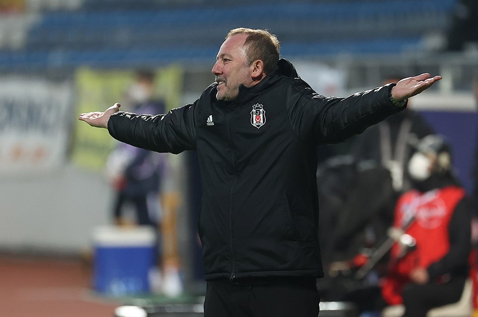 Beşiktaş, Sergen Yalçın hakkında kararını verdi!