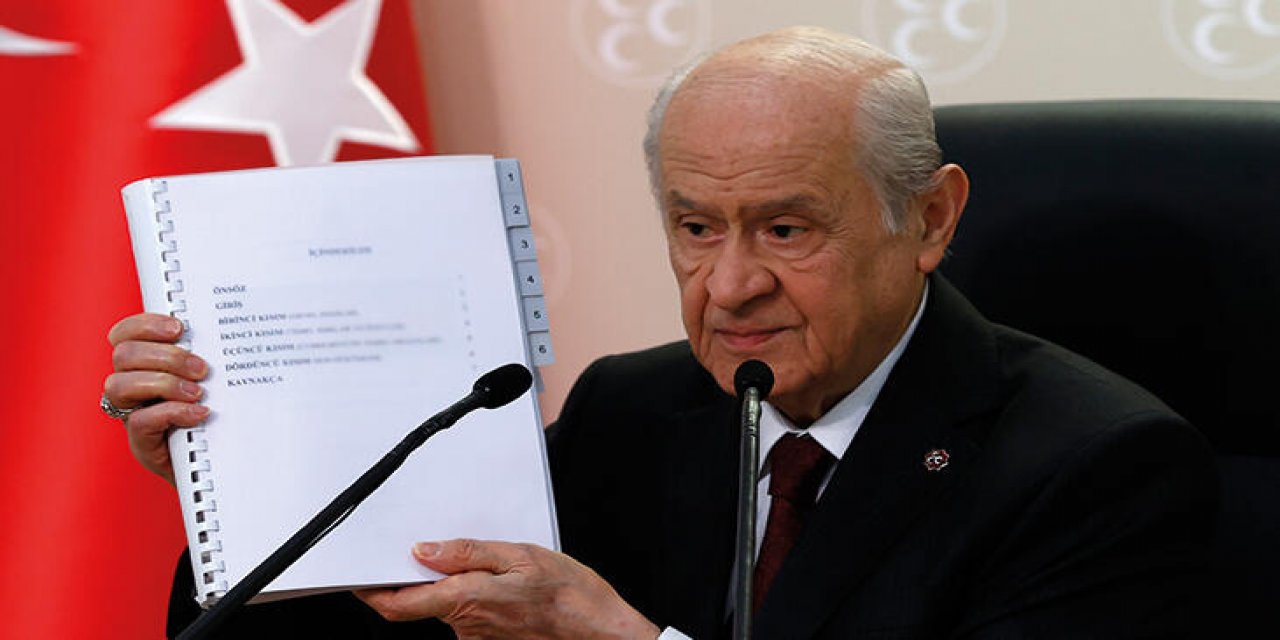 Ankara siyaseti hareketlendi! MHP'nin 100 maddelik yeni anayasa çalışmasına AKP içinde tartışma başlattı