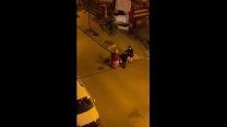 Türkiye'nin gerçekliği bu videoda! Aileler sokak sokak gezip yemek arıyor!