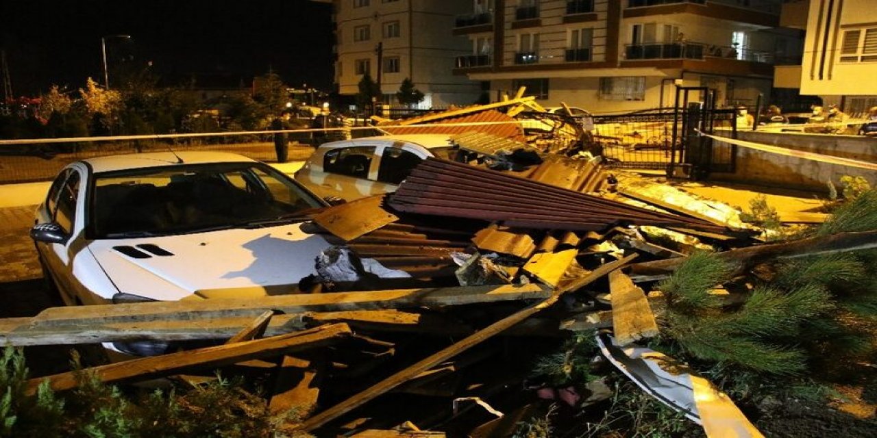 Ankara'da fırtına, yağmur ve dolu etkili oldu