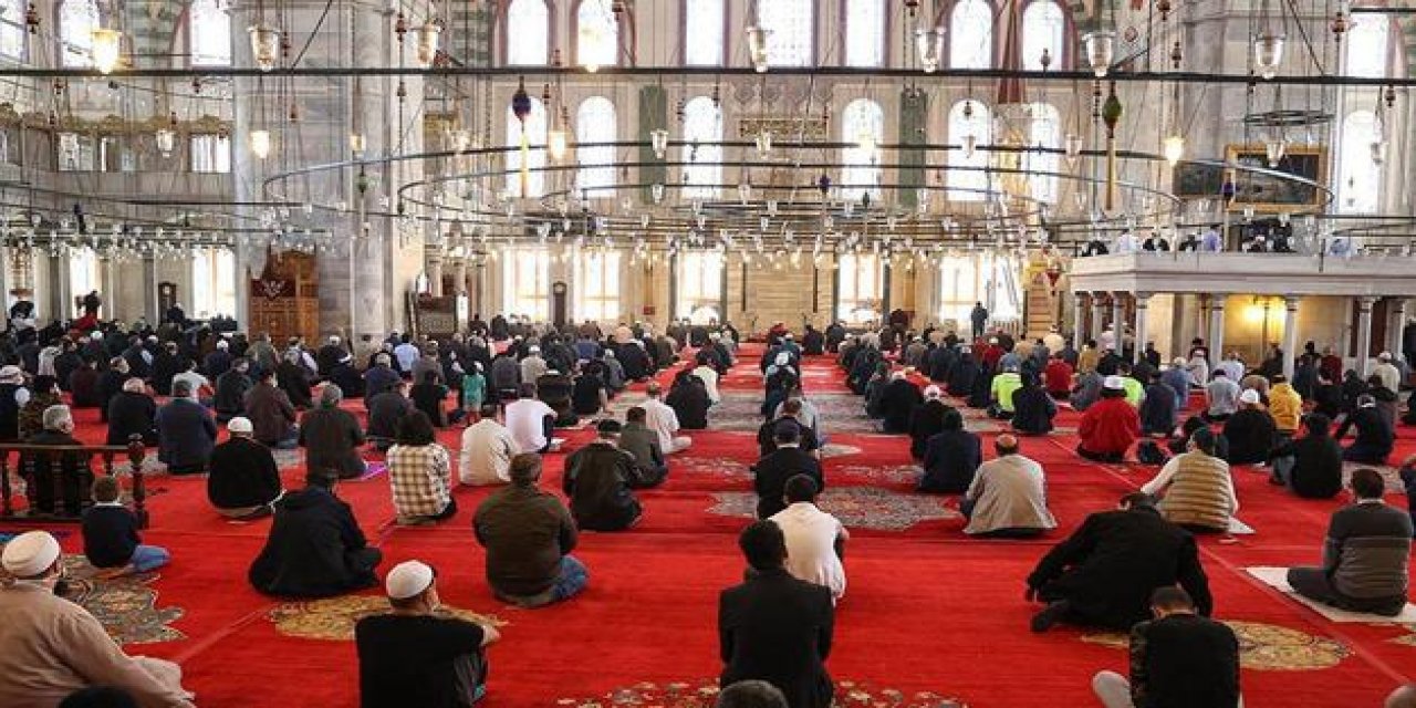 Saatler belli oldu! Diyanet'ten "bayram namazı" açıklaması!