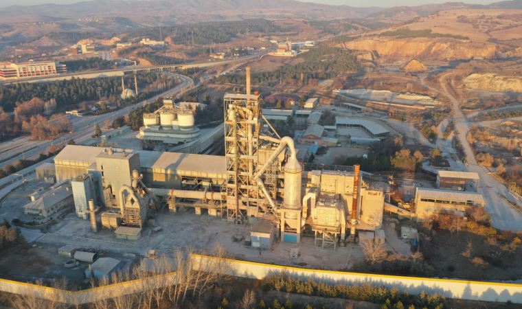 1957'de kurulmuştu... 64 yıllık fabrikanın yıkımına başlandı