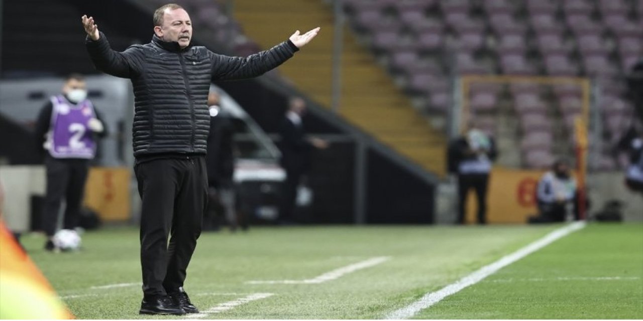 Sergen Yalçın'dan Galatasaray mağlubiyeti sonrası ilk yorum!  "Superman falan herhalde"