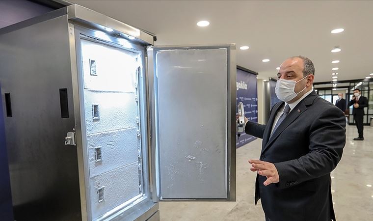 Sanayi ve Teknoloji Bakanı Varank'tan 'aşı dolabı' açıklaması