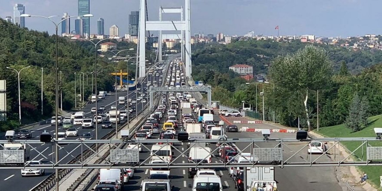 Yasaklı günlerde köprü geçişi bedava! (Garantili projeler hariç!) CHP'li Gürsel Tekin'den karara tepki!