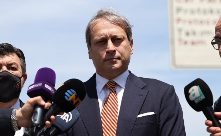 Galatasaray Başkan Adayı Burak Elmas'tan 'Belhanda' çıkışı! 'Yönetimin egosuyla ilgili aldığı kişisel bir karar...'