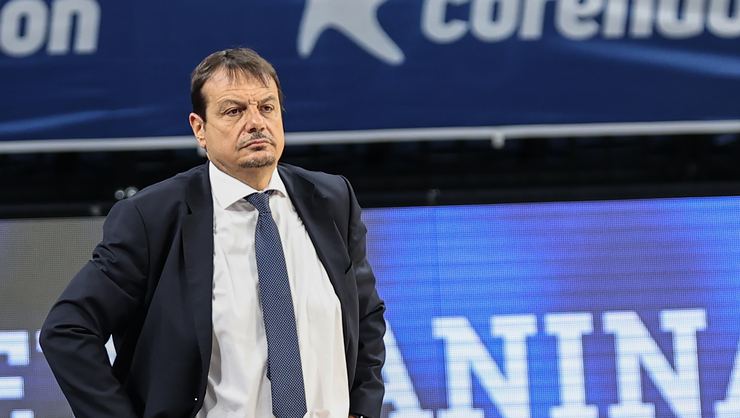 Ergin Ataman'dan açıklama! 'Kovulmadığım sürece Anadolu Efes'teyim'