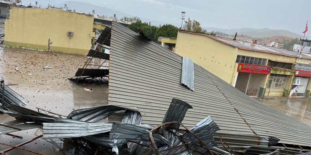 3 dakika yetti... Fırtına ve dolu can aldı!