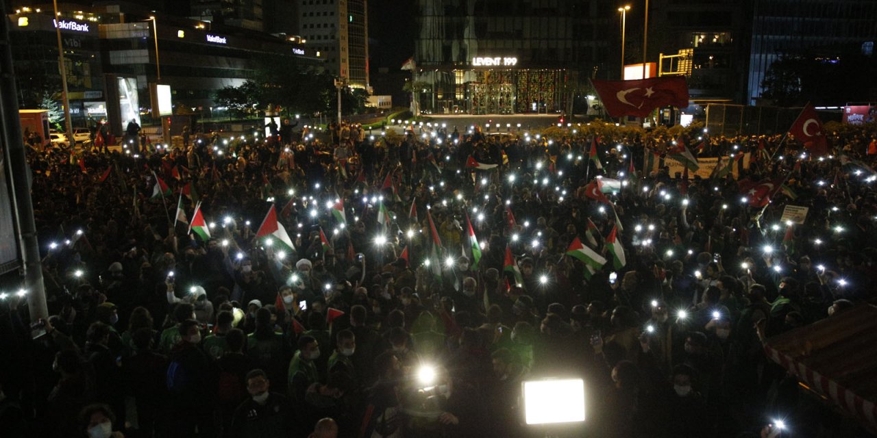 Binlerce kişi toplandı! İstanbul'da gece yarısı büyük protesto!