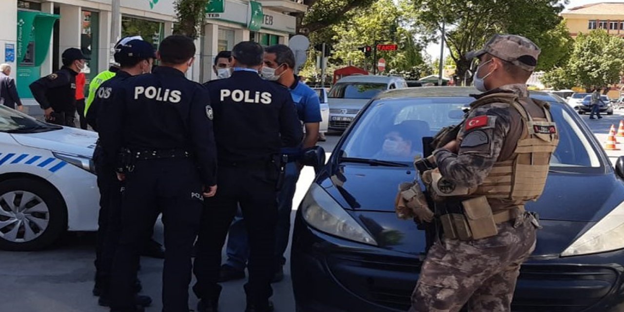 Tartıştığı polisi görüntüledi, gözaltına alındı!