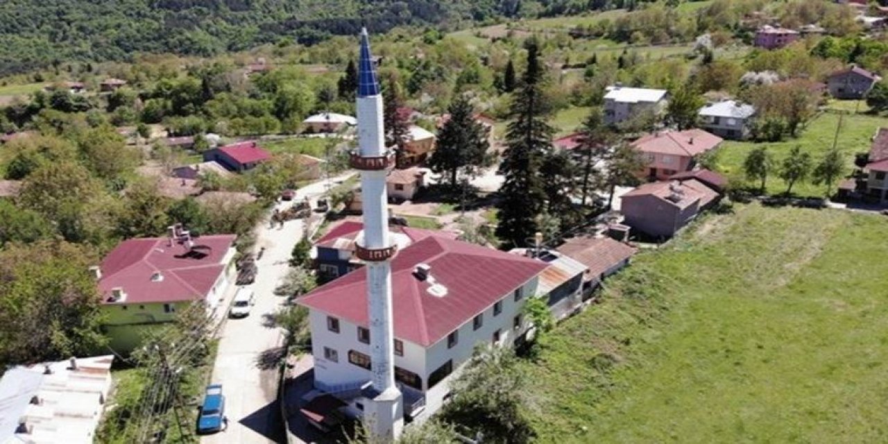Hiç vaka görülmeyen köyde Cuma namazında virüs kapan 6 kişi hayatını kaybetti!