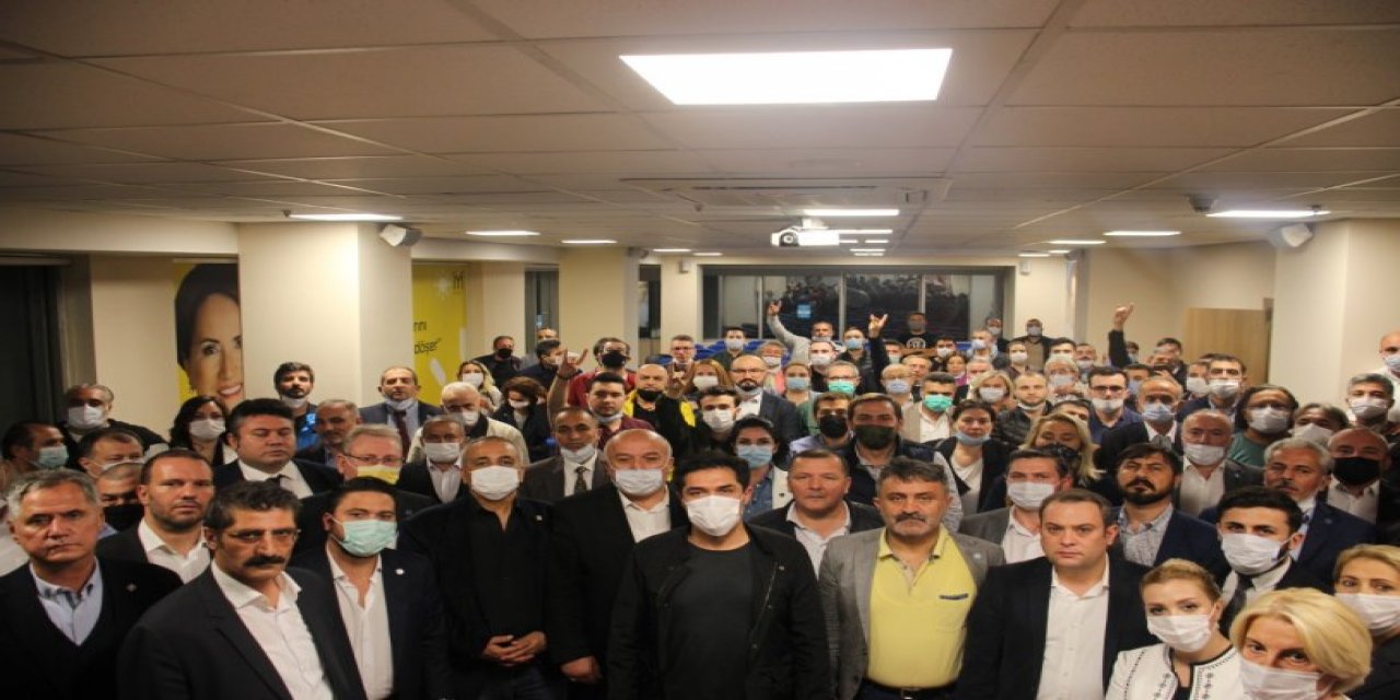 İYİ Parti İstanbul İl Teşkilatı'ndan gövde gösterisi! Buğra Kavuncu'ya destek...