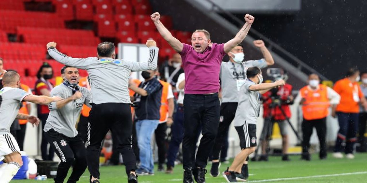Sergen Yalçın Beşiktaş'ın ve Süper Lig'in tarihine geçti!