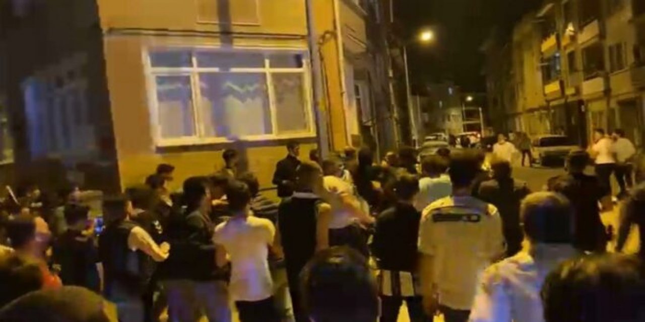 Şampiyonluk kutlaması meydan kavgasına döndü! Tekmeler, yumruklar havada uçuştu...