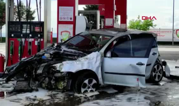 İstanbul'da kontrolden çıkan araç akaryakıt istasyonuna girdi