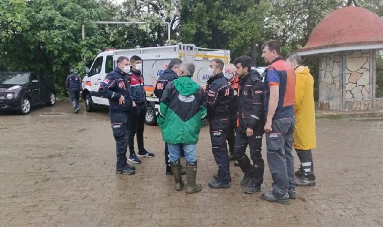 Gürle Dağı'ndan atlayış yaptı... Amatör paraşütçüden haber alınamıyor