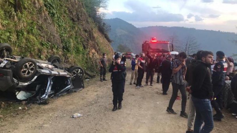 Trabzon'da seyir halindeki cip alt yola devrildi!