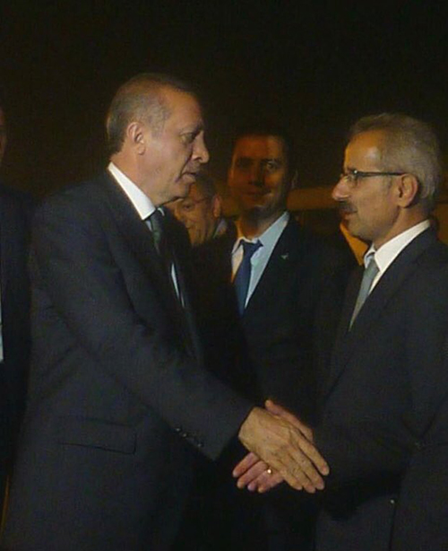 CHP'li Yavuzyılmaz'dan yeni 'çifte maaş' bombası! Bu kez AKP'den vekil aday adayı olan isimin maaşını açıkladı