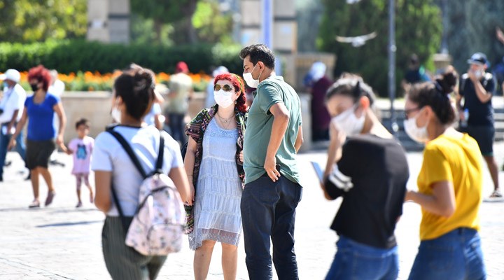 İzmir Tabip Odası Başkanı Lütfi Çamlı'dan kritik uyarı! 'Vatandaş rehavete kapılıp tedbiri elden bırakırsa...'