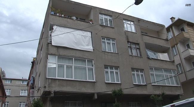 Kabus yaşadılar! 9 daireli binanın kolonları çatlayınca yakınlarına sığındılar
