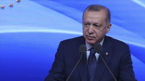 Recep Tayyip Erdoğan: 19.19'da Türkiye'nin her yerinde vatandaşlarımızla birlikte İstiklal Marşı'mızı okuyacağız